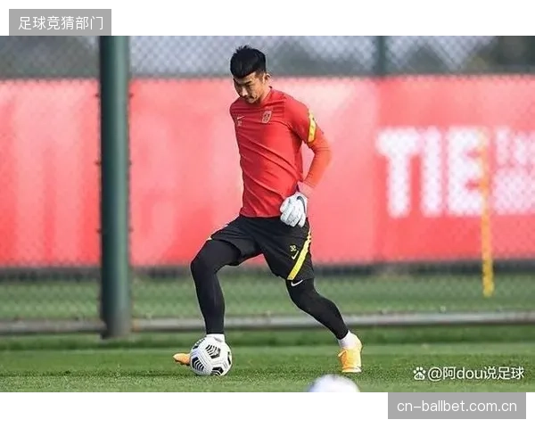刘殿座状态下滑影响防线稳定，三镇需解决门将位置问题。